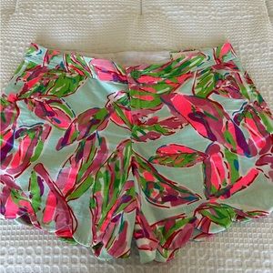 Lilly Pulitzer size 8 Buttercup Shorts! 🩷🩵🩷🩵🩷🩵